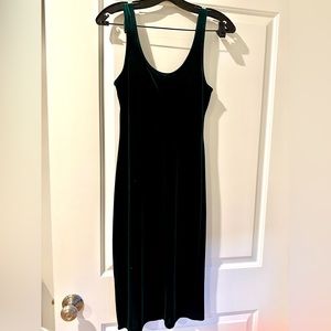 Dark Green Velvet sleeveless midi dress!!